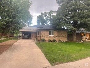 Building Photo - 917 Valley Rd