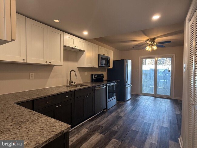 Foto del edificio - 43 Park Valley Ln