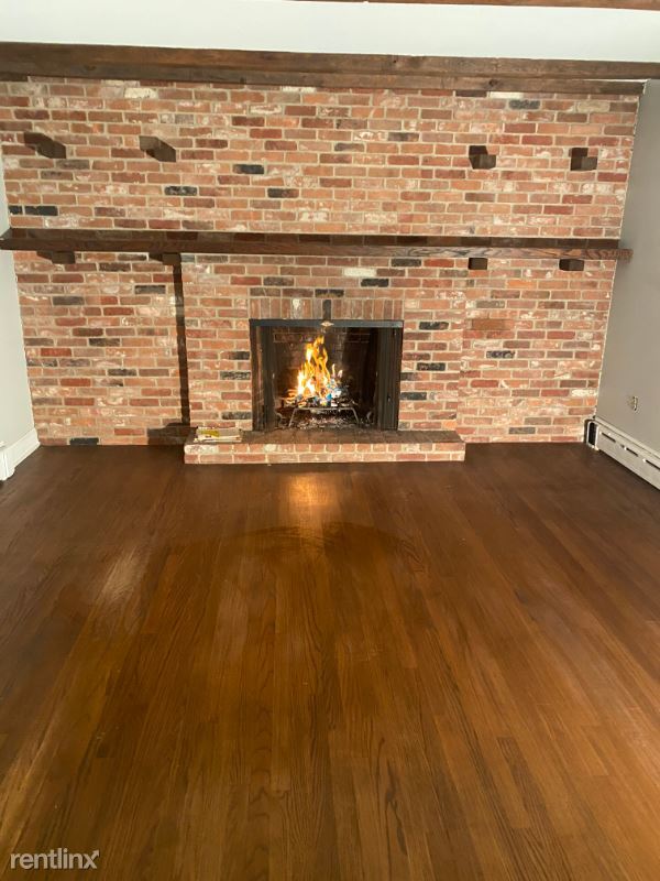 Foto del edificio - 4 br, 1 bath House - 226 Bassett Road