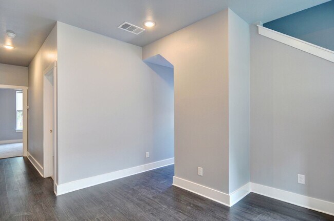 Foto del edificio - 2822 Forest Park Blvd