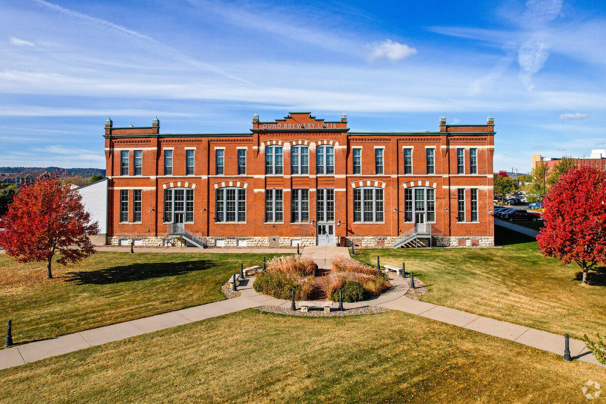 Primary Photo - Gund Brewery Lofts