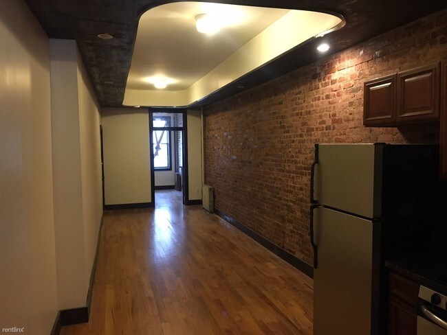 Foto del edificio - 311 Stanhope St