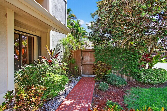 Foto del edificio - 7745 Stanway Pl