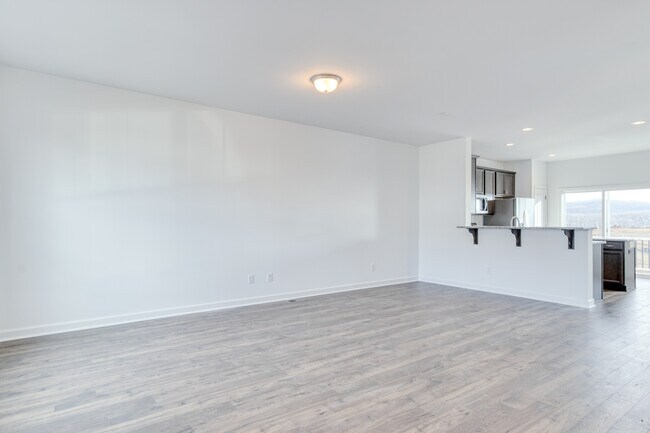 Foto del edificio - 221 Addison Ct