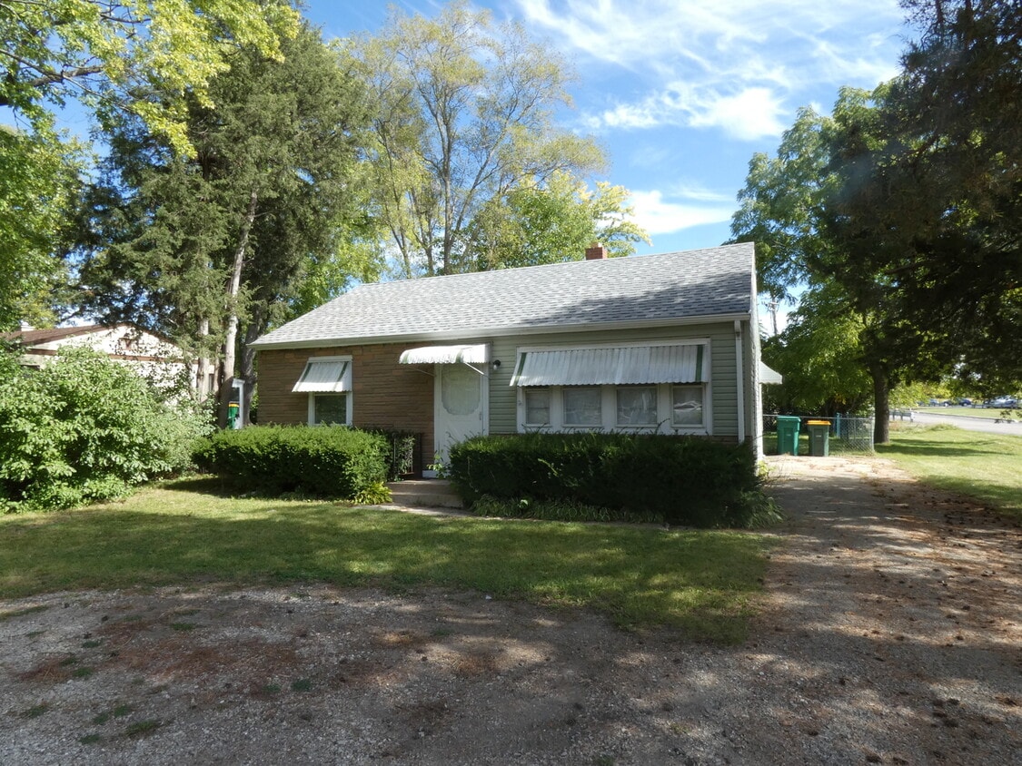 409 Barron Blvd, Grayslake, IL 60030 House Rental in Grayslake, IL