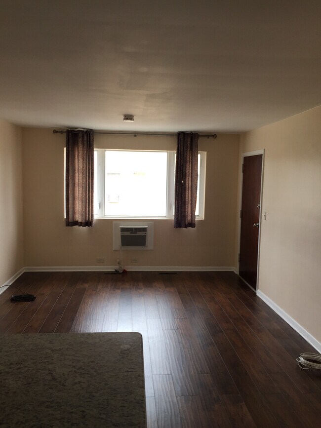Foto del edificio - 425 S Cass Ave