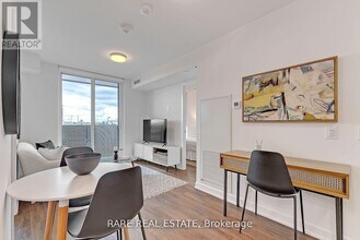 Building Photo - 30 Tretti Wy