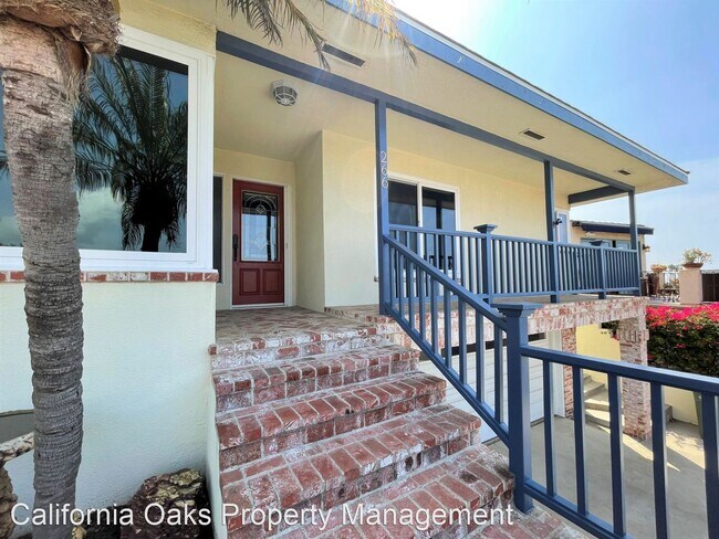 Building Photo - 3 br, 2 bath House - 266 N. Catalina St.