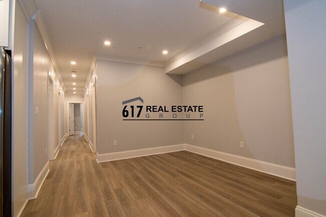 Foto del edificio - 80 N Beacon St