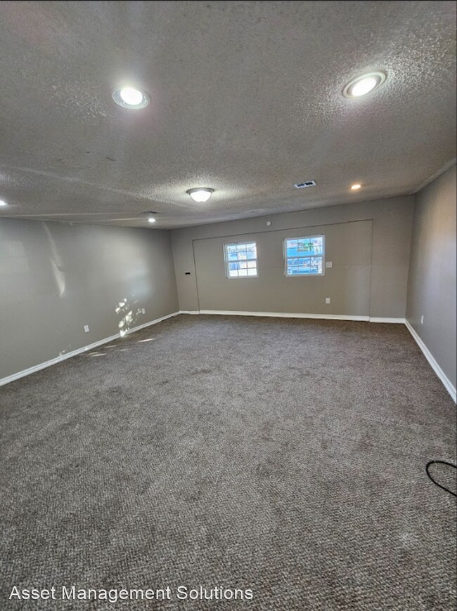 Foto del edificio - 4 br, 1.5 bath House - 229 NW 87th St.