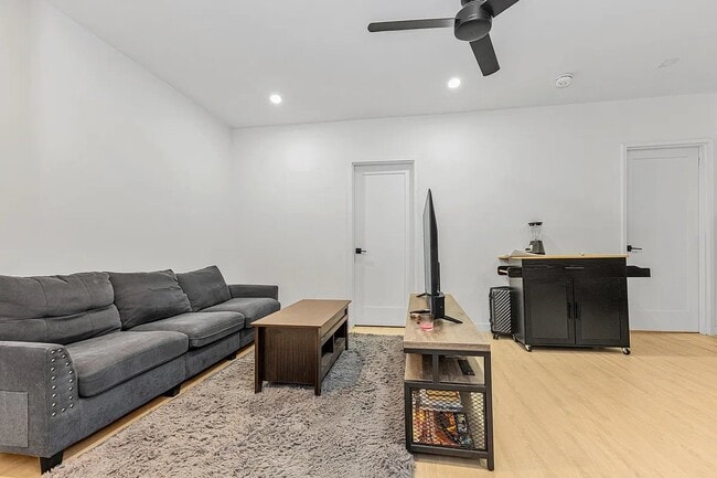 Building Photo - 228 E 25th St