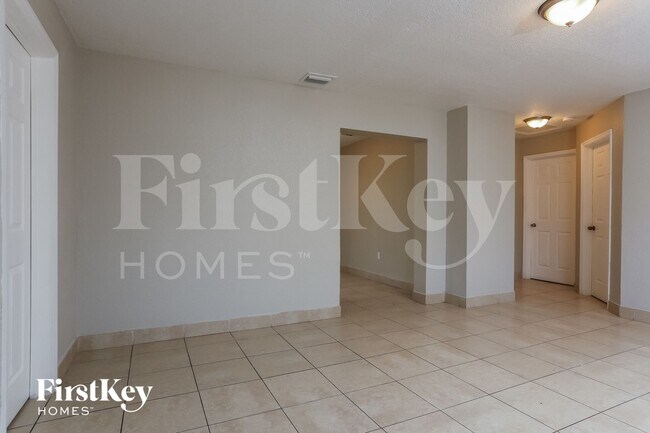 Foto del edificio - 731 NW 175th Dr