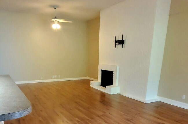 Foto del edificio - 5532 E 61st Pl