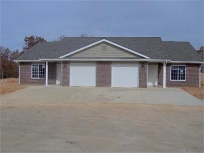 Building Photo - Cozy 2 Bedroom, 2 Bathroom Duplex