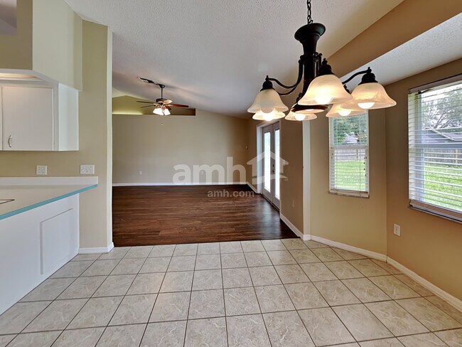 Building Photo - 837 Bryson Loop