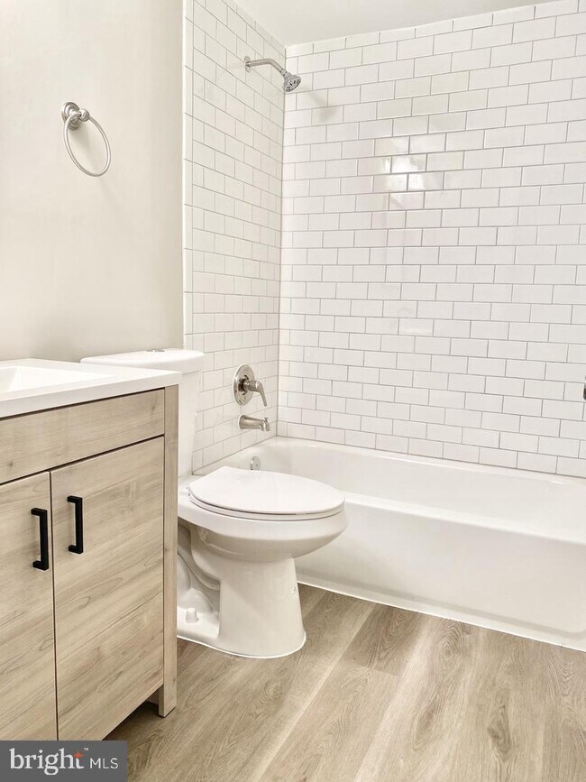 Foto del edificio - 6288 Rose Hill Ct