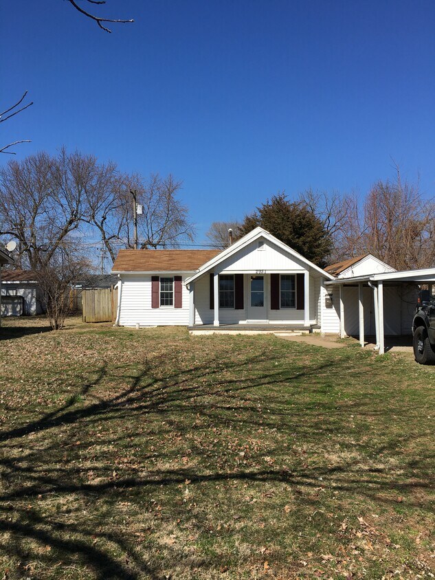 Primary Photo - 2951 W Olive St