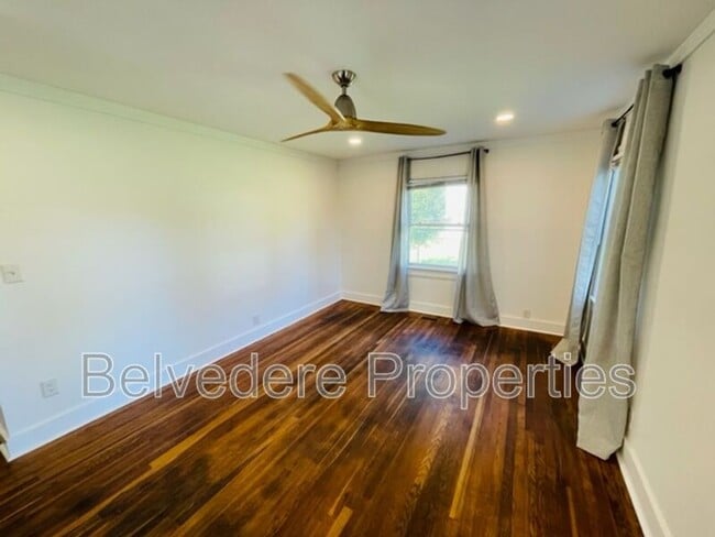Foto del edificio - 2721 Stratford Dr