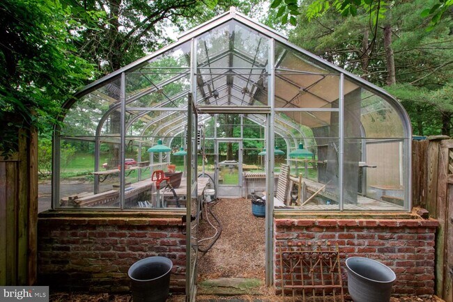 Foto del edificio - 2 Baldwin Ct