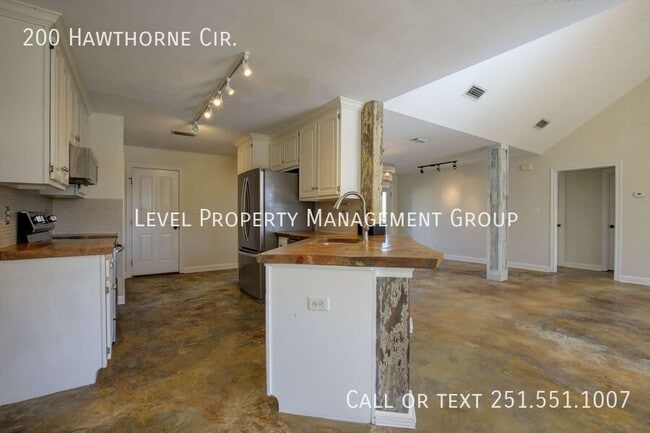 Foto del edificio - 200 Hawthorne Cir