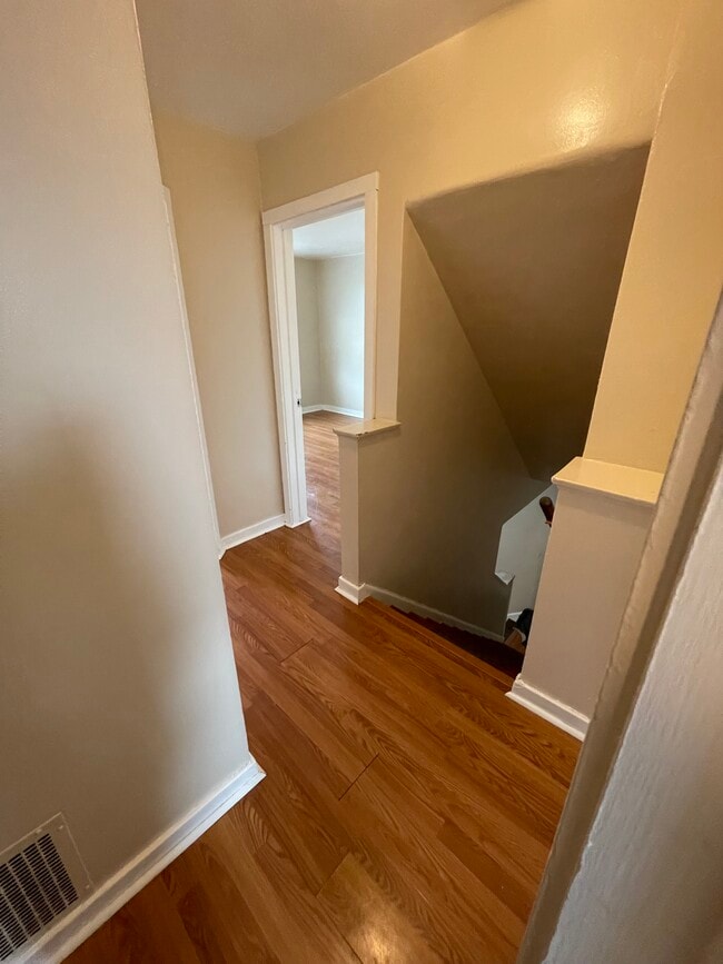 Building Photo - 343 Hemlock Dr