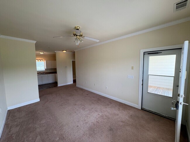 Foto del edificio - For Rent