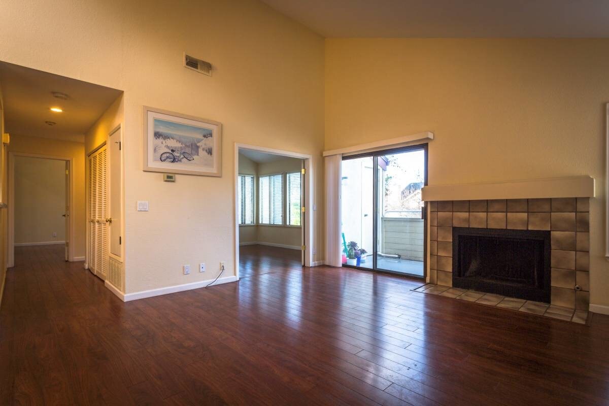 Primary Photo - 6412 Buena Vista Dr
