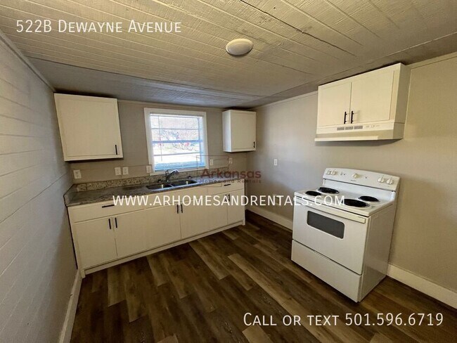 Foto del edificio - 522 Dewayne Ave