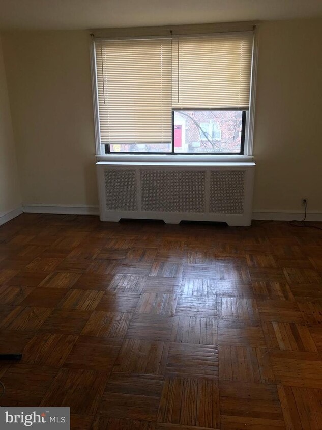Building Photo - 1410 67th Ave