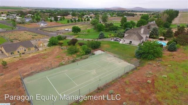 Foto del edificio - 42003 E McWhorter Ln