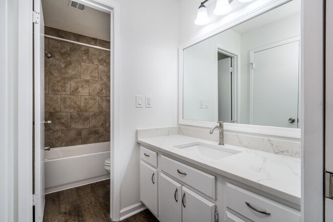 Foto del edificio - 1163 Rock Canyon Dr