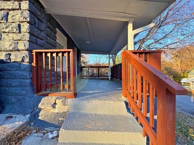 Building Photo - 6828 Bales Ave