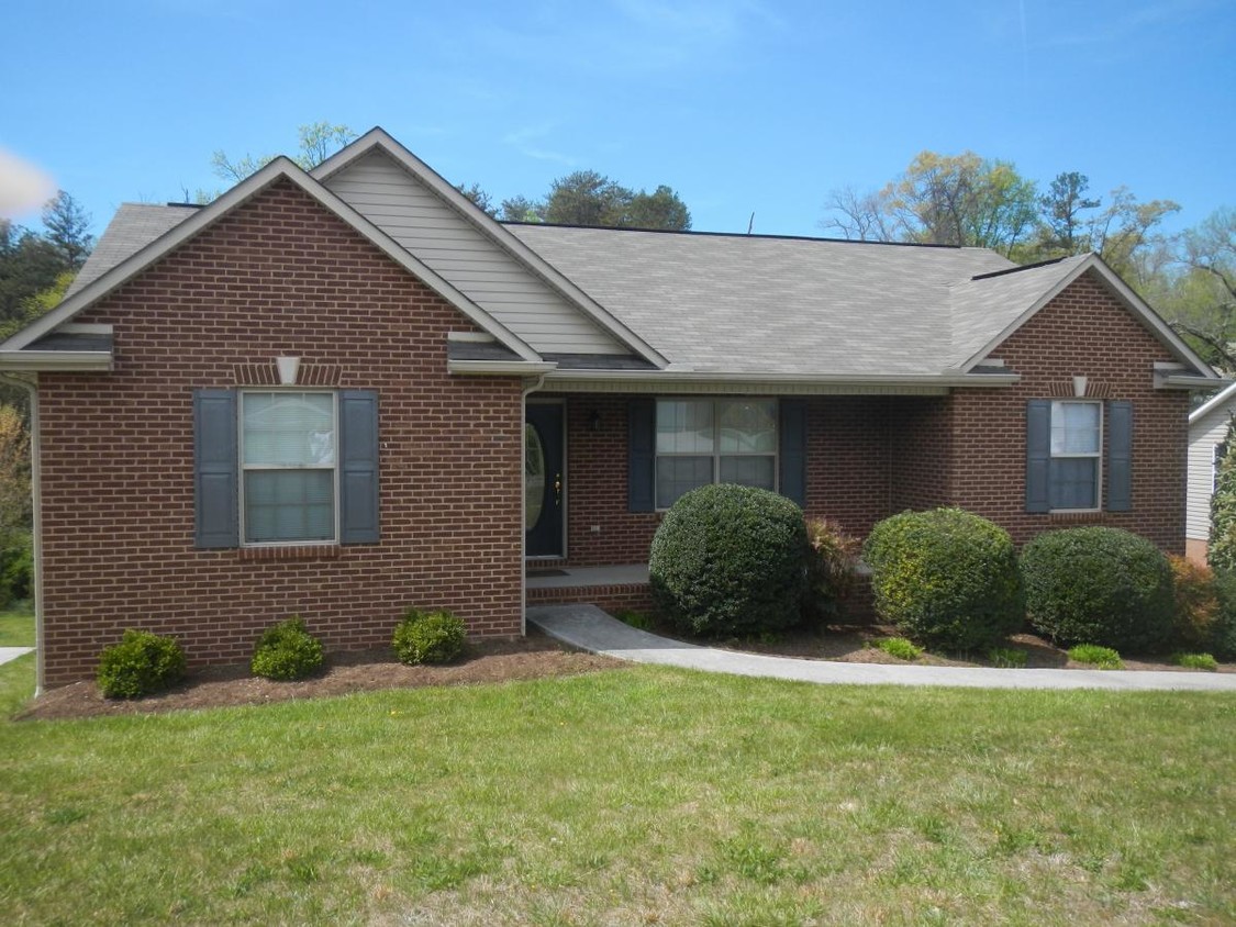 Primary Photo - 149 Cottonwood Meadow Rd