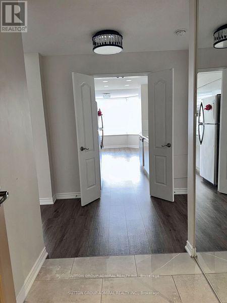 Building Photo - 7 Townsgate Dr