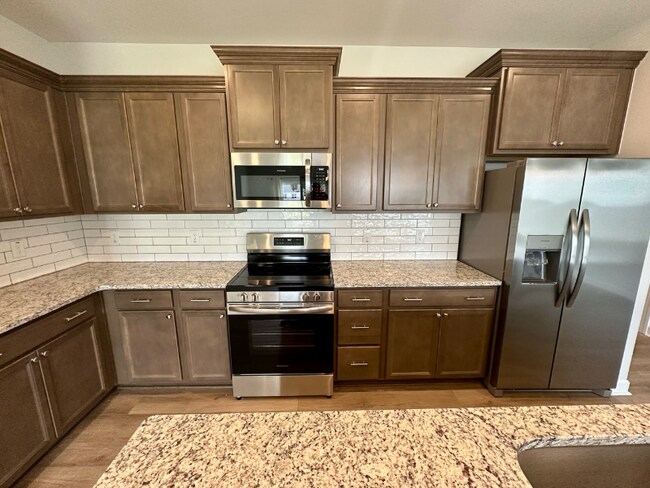 Building Photo - 27 Pansy Pk