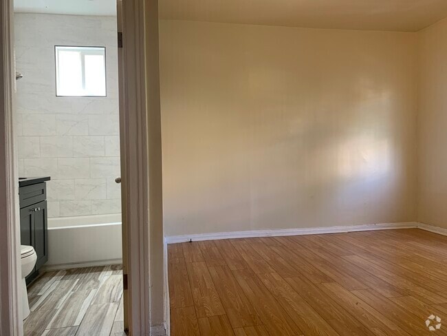 Building Photo - 158 S Berendo St