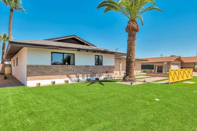 Building Photo - 8214 E Northland Dr