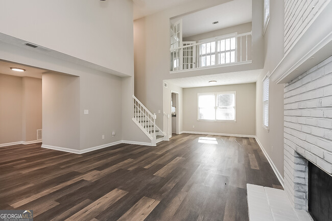 Building Photo - 1129 Green Meadow Ct NW