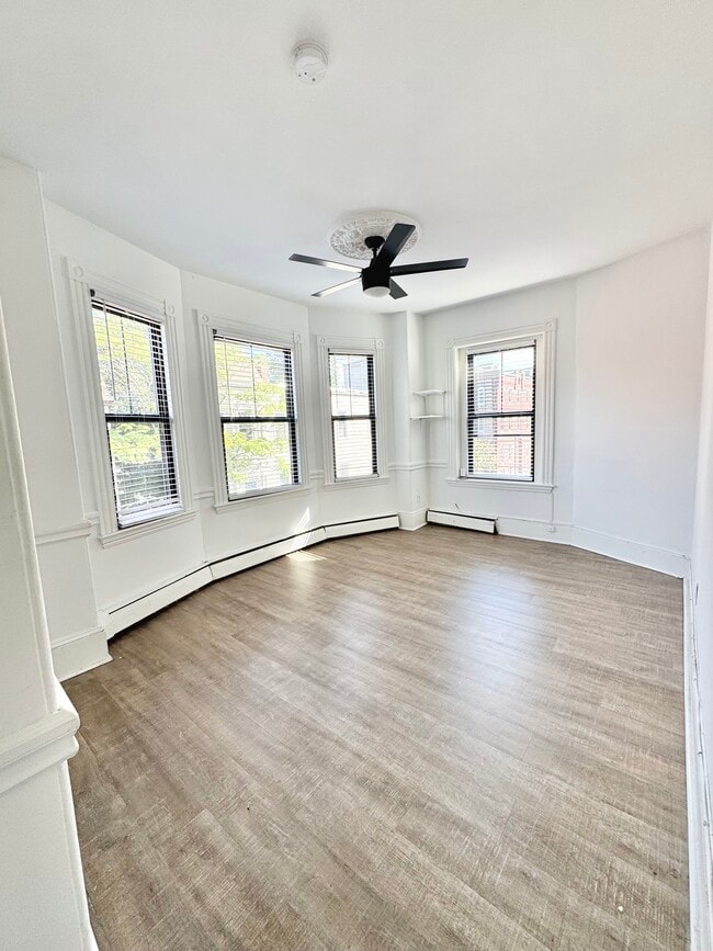 Foto del edificio - 1510 Tremont St