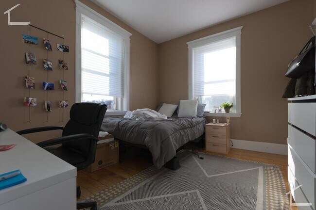 Foto del edificio - 8 Glenville Ave
