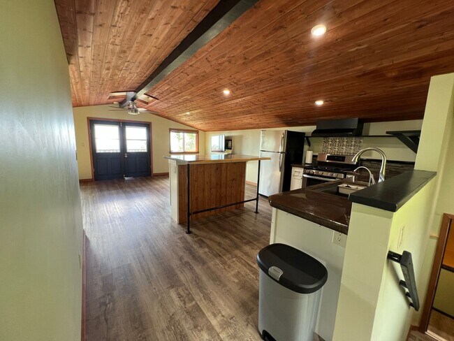 Building Photo - Miloli'i Studio w/ Oceanview: 88/1646 Mala...