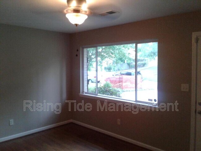 Foto del edificio - 5157 Northumberland Rd