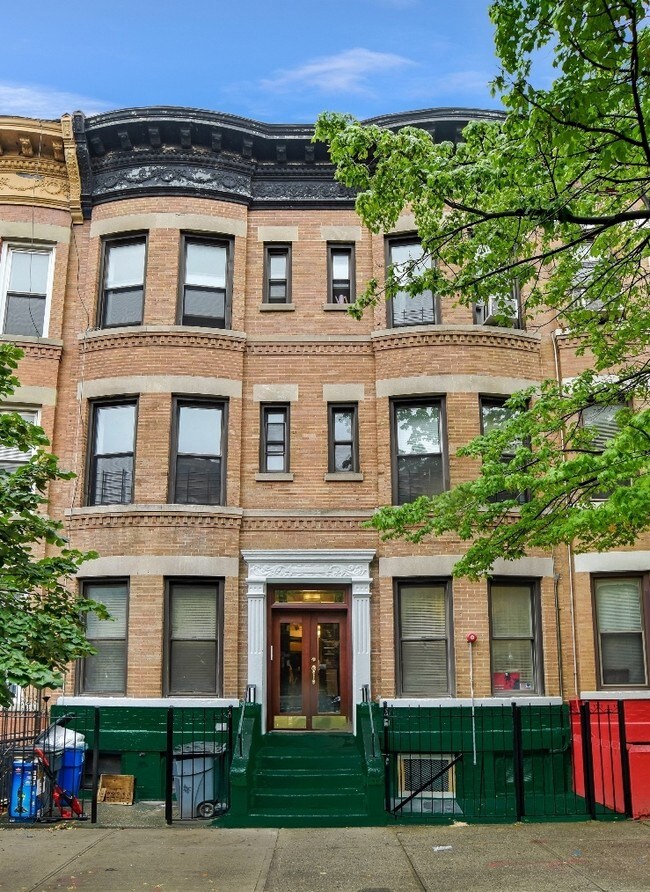 Building Photo - 536 Bergen St