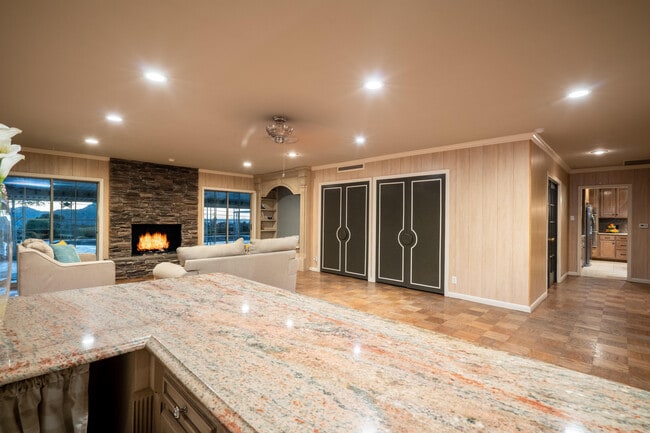 Building Photo - 3937 Flamingo Dr