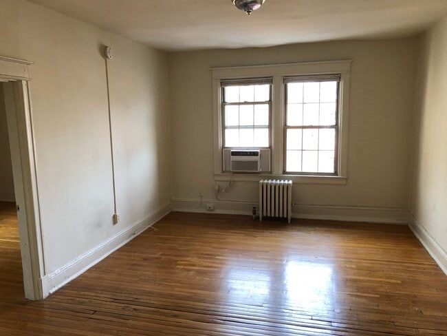 Building Photo - 1811-1815 S St NW