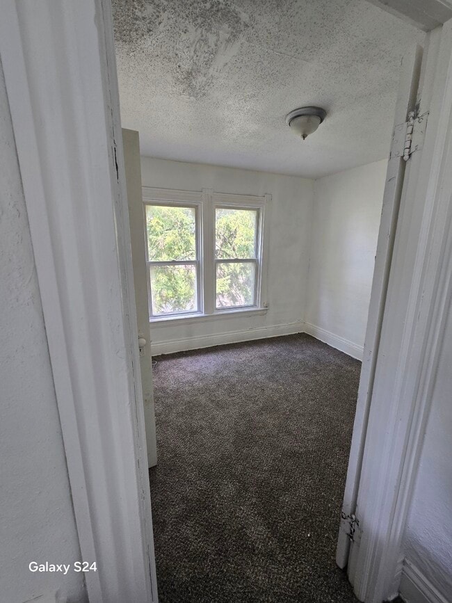 Building Photo - 1239 Norwood Ave