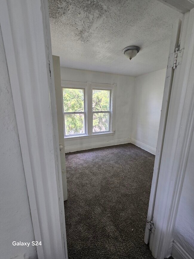 Foto del edificio - 1239 Norwood Ave
