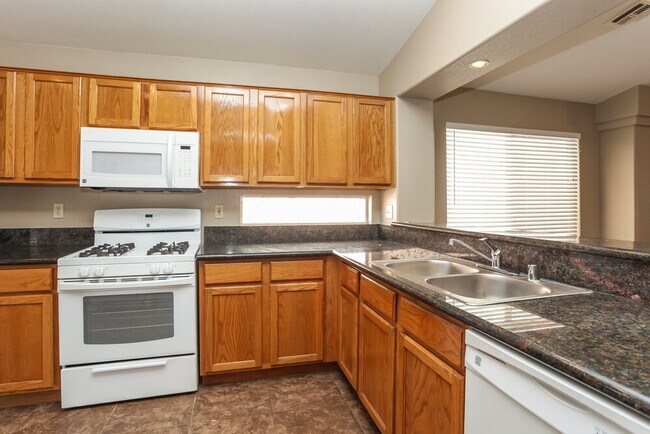 Foto del edificio - 1612 Blanco Dr