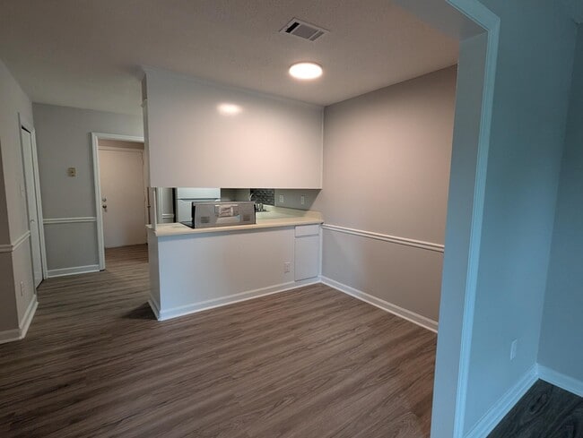 Building Photo - 433 Evans Mill Dr
