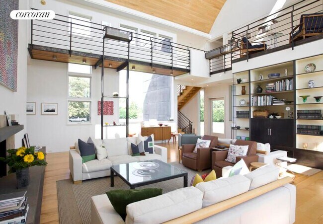 Foto del edificio - 43 Farm Field Rd